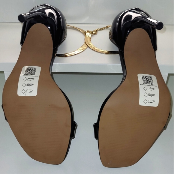 Asos Wide Fit Black Heels with Chain Anklet Strap - Picture 4 of 4